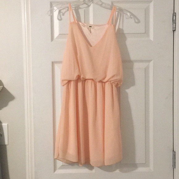 Toni dress - Picture 1 of 3